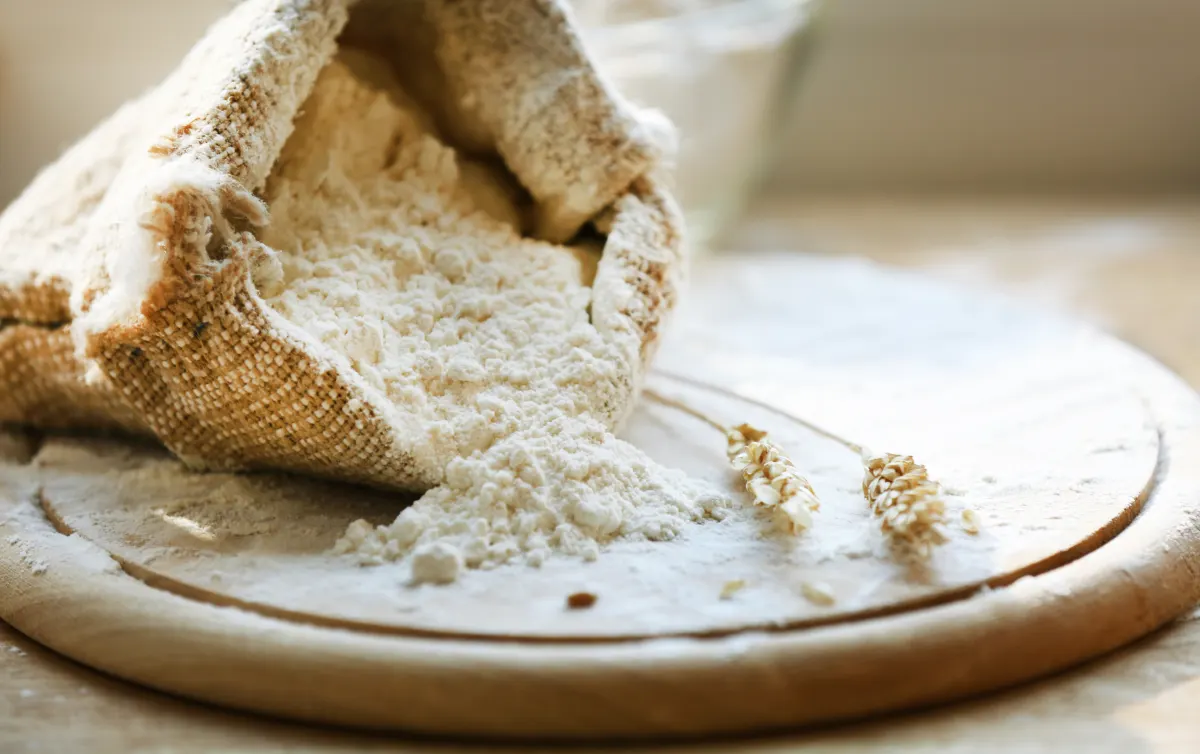 Produção artesanal de farinha na Glúten Free Alimentos